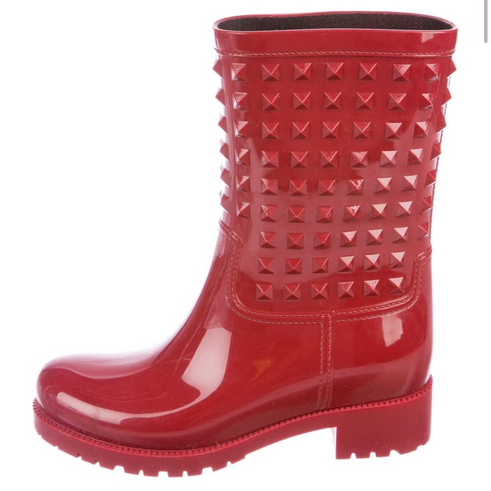 (EUC) Valentino Studded Rainboots SZ6 ❤️